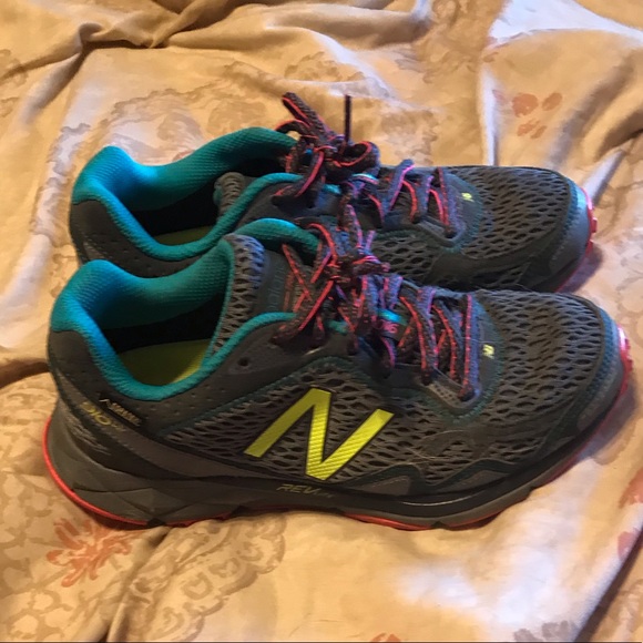 New balance sneakers - Picture 2 of 2